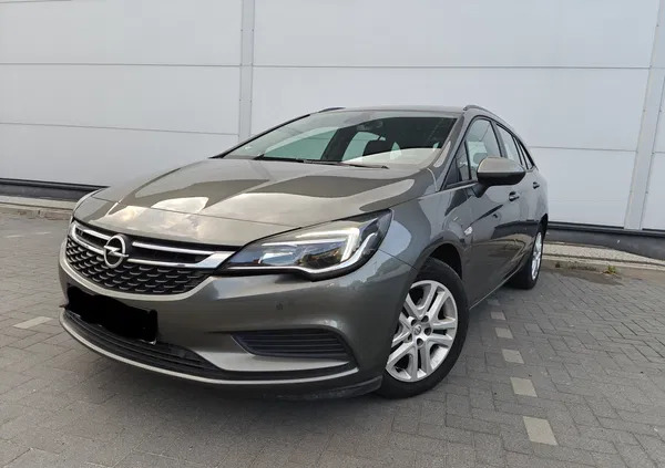 kraków Opel Astra cena 32900 przebieg: 205400, rok produkcji 2017 z Kraków